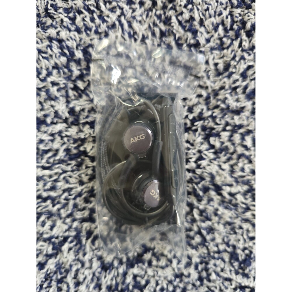 AKG Wired Ear Buds